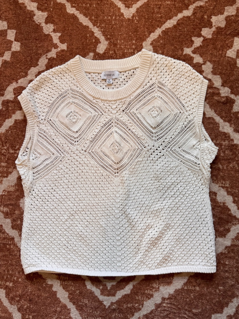 Evereve sleeveless crochet diamond crew neck cream sweater vest size med